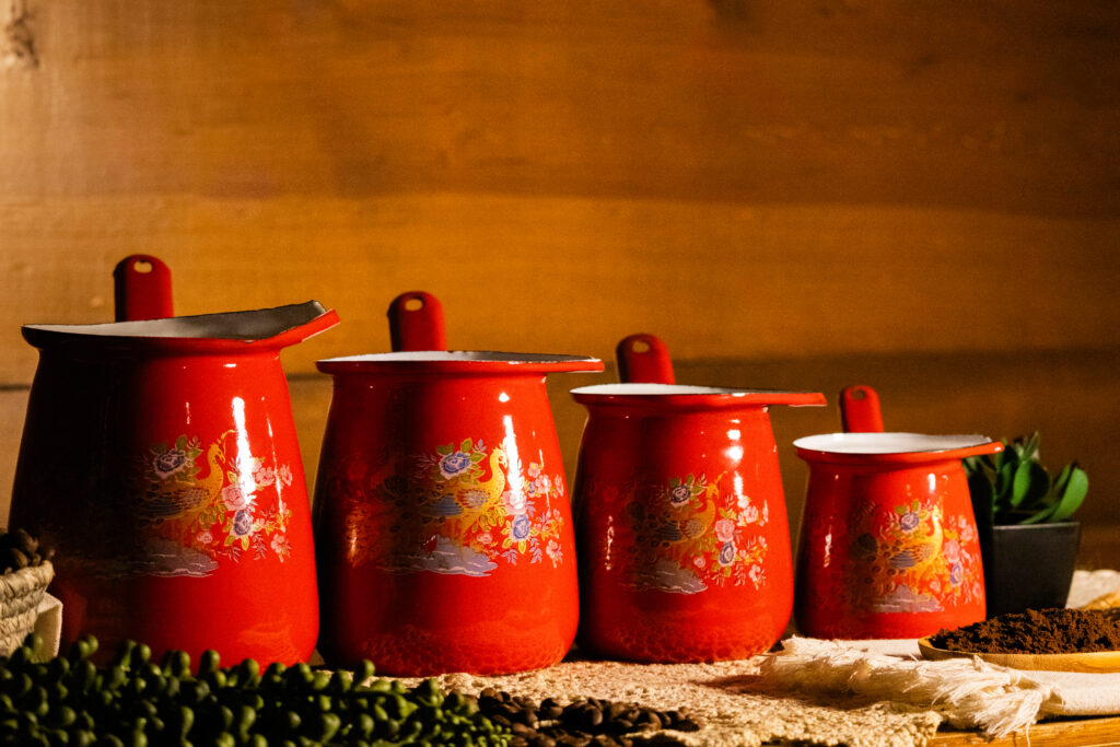 Classic Enamel Coffee Pots - Set of 4 - Red